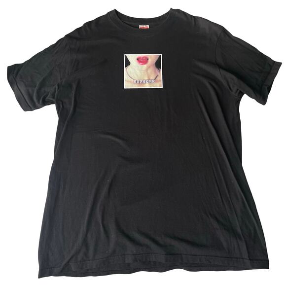 SUPREME Girl Necklace Lips Black Tee Shirt Large Graphic Tee - Picture 1 of 3